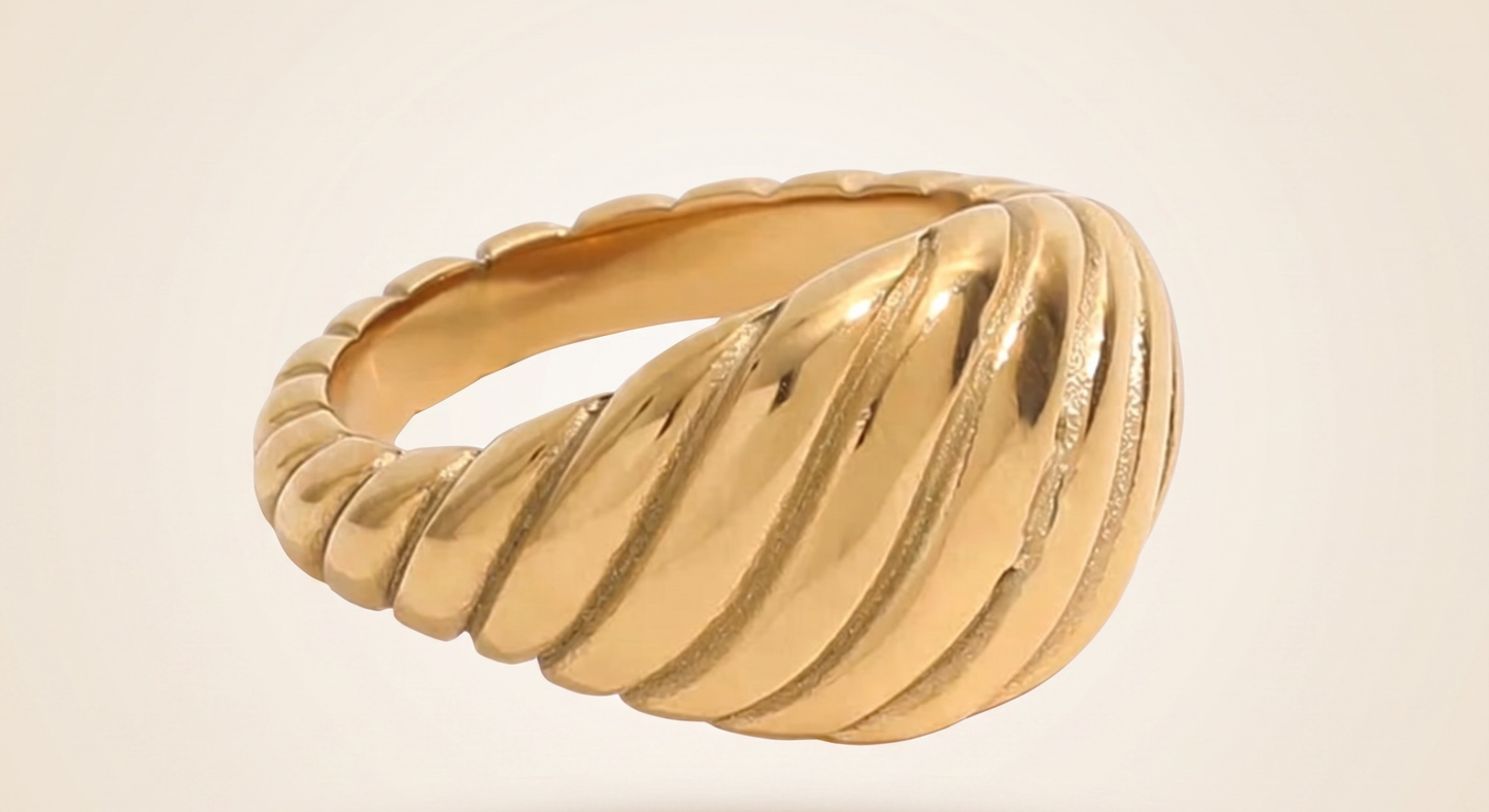 Anillo Dome Dorado Aurea — Acero Inoxidable
